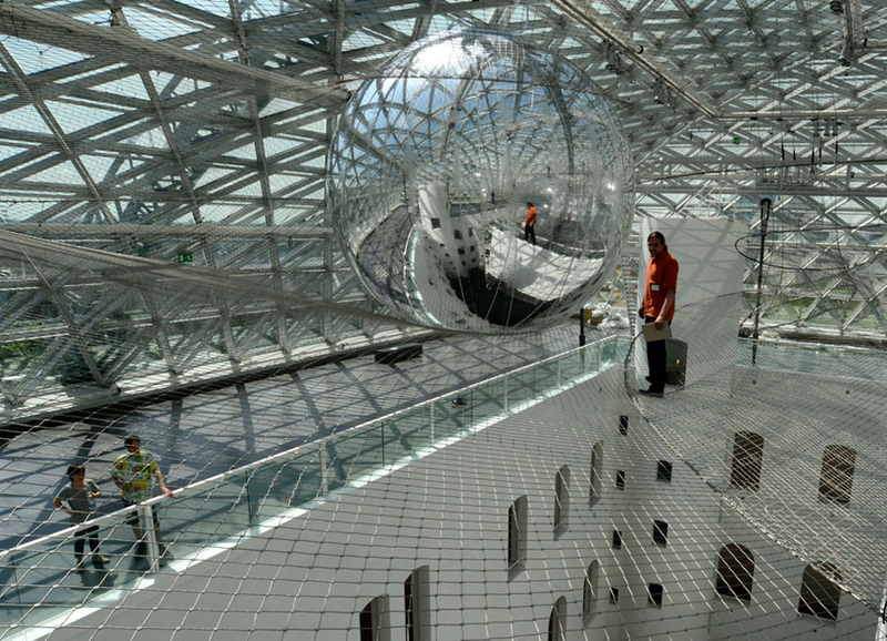 Illustration for article titled A Space-Inspired Floating Playground That Puts Visitors Into Orbit